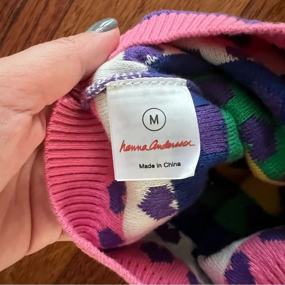 NWOT Hanna Andersson Girl’s Size M Purple Heart Pom Pom Knit Beanie - Picture 2 of 3